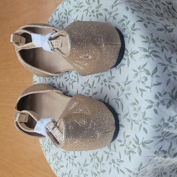 Modcloth gold flats size 11w - Picture 4 of 5
